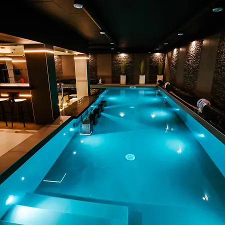 Perla Jezior 빌라 므랑고보