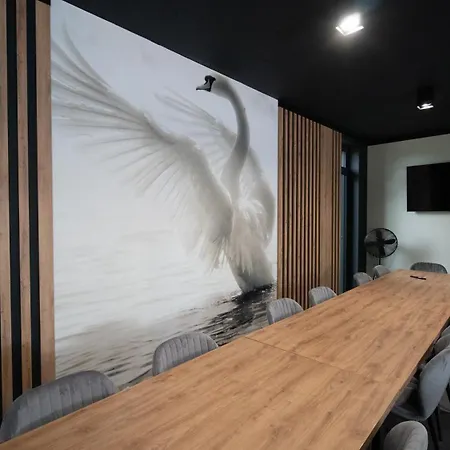 Perla Jezior * 므랑고보